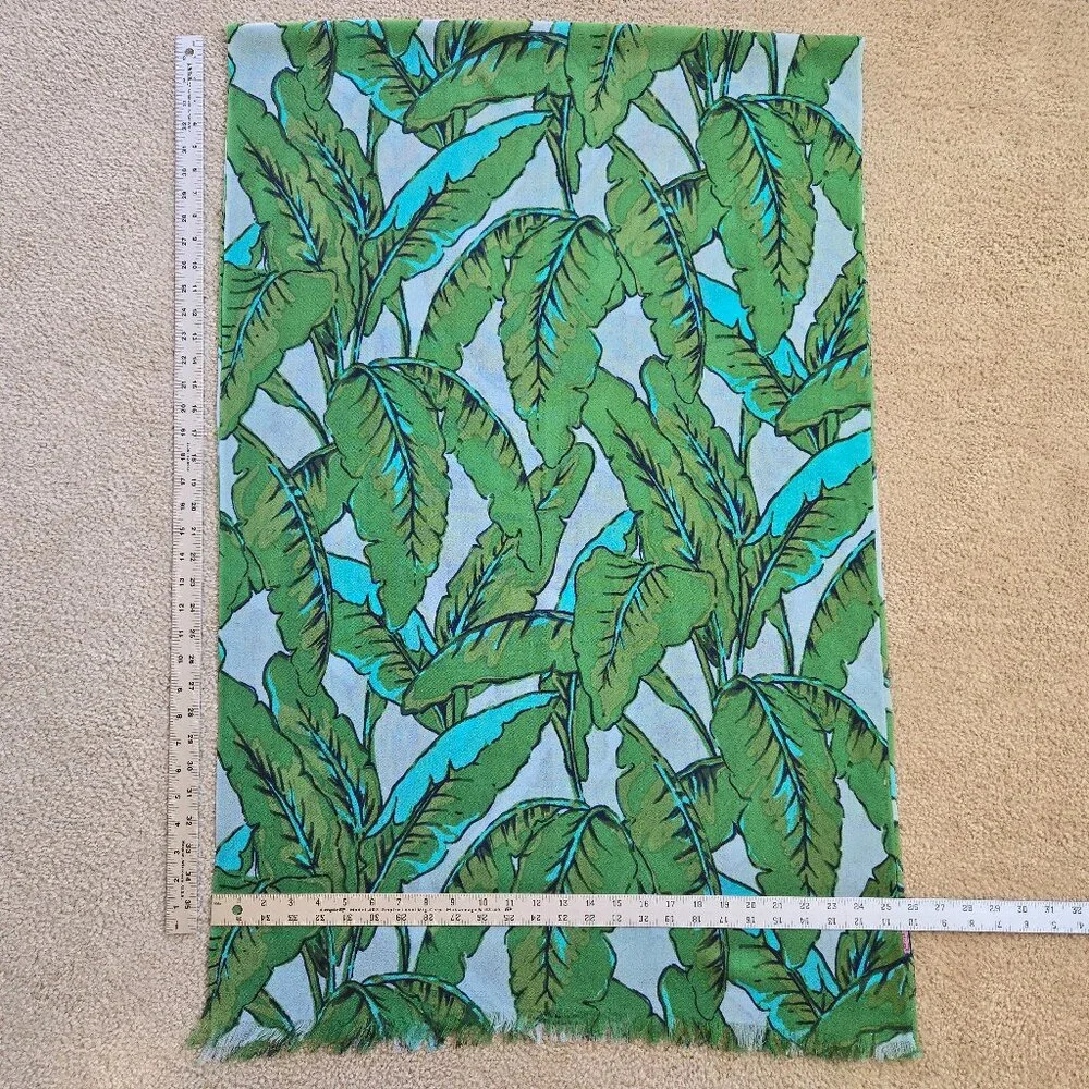 NWOT Vineyard Vines 100% Merino Wool Lightweight Banana Leaf Scarf Tropical